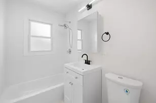 6207 W Eastwood Ave, Chicago, IL 60630 - Photo 9