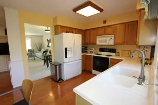 206 E Cunningham Dr, Palatine, IL 60067 - Photo 9