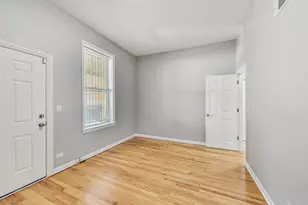 864 W Aldine Ave, Chicago, IL 60657 - Photo 13