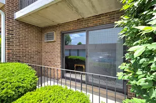 7325 W Tiffany Dr, Orland Park, IL 60462 - Photo 11