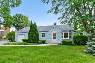 7339 S Park Ave, Burr Ridge, IL 60527 - Photo 1