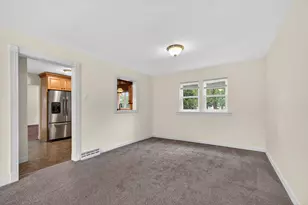 7339 S Park Ave, Burr Ridge, IL 60527 - Photo 5