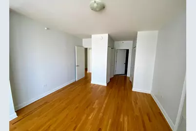 600 N Dearborn Street #811, Chicago, IL 60654 - Photo 9