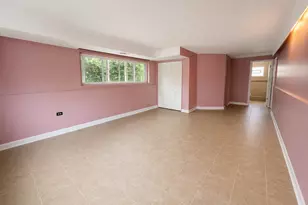 360 E Huntington Ln, Elmhurst, IL 60126 - Photo 13