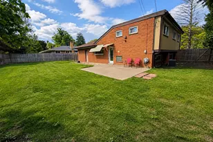 360 E Huntington Ln, Elmhurst, IL 60126 - Photo 15