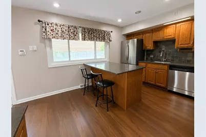 360 E Huntington Lane, Elmhurst, IL 60126 - Photo 5