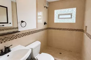 360 E Huntington Ln, Elmhurst, IL 60126 - Photo 9