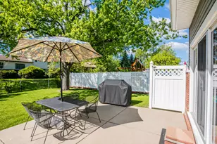 1359 E Dorothy Dr, Palatine, IL 60074 - Photo 5