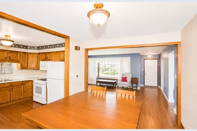 1359 E Dorothy Drive, Palatine, IL 60074 - Photo 11