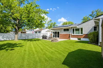 1359 E Dorothy Drive, Palatine, IL 60074 - Photo 3