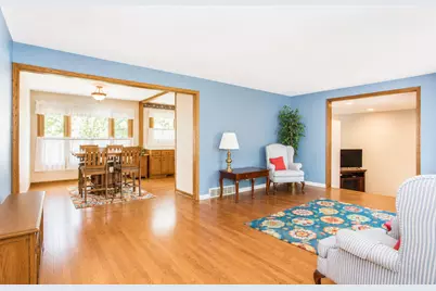 1359 E Dorothy Drive, Palatine, IL 60074 - Photo 7
