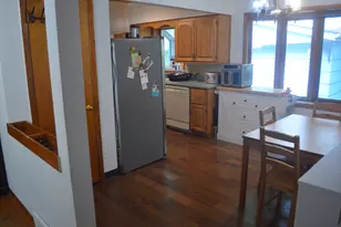 17719 Burnham Ave, Lansing, IL 60438 - Photo 9
