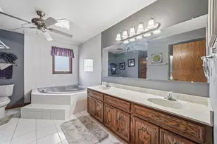 14807 Becky Ct, Oak Forest, IL 60452 - Photo 19