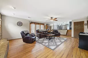 14807 Becky Ct, Oak Forest, IL 60452 - Photo 7