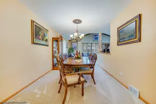 12152 Forest View Dr, Orland Park, IL 60467 - Photo 11