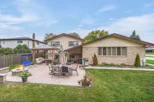 12152 Forest View Dr, Orland Park, IL 60467 - Photo 27