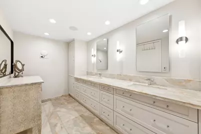 180 E Pearson Street #7203, Chicago, IL 60611 - Photo 17
