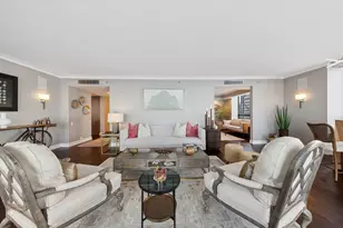 180 E Pearson St, Chicago, IL 60611 - Photo 7