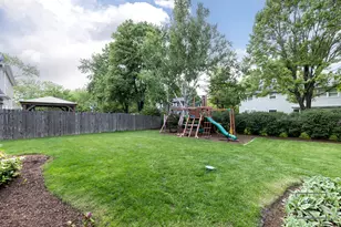 605 Hyde Park Ln, Naperville, IL 60565 - Photo 37