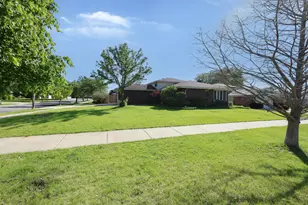8537 163rd St, Tinley Park, IL 60487 - Photo 3