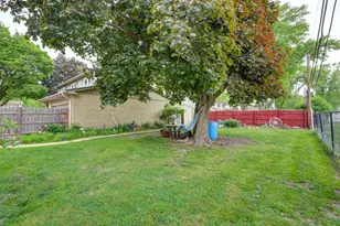 1423 S Cypress Dr, Mount Prospect, IL 60056 - Photo 49