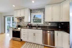 1316 W Plymouth Ct, Arlington Heights, IL 60004 - Photo 9