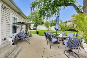 1316 W Plymouth Ct, Arlington Heights, IL 60004 - Photo 25