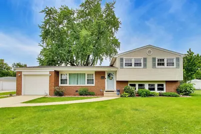 1316 W Plymouth Court, Arlington Heights, IL 60004 - Photo 1