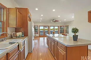 9 Lakeside Ln, Fox Lake, IL 60020 - Photo 11