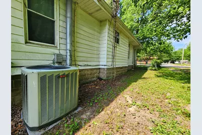 214 S Bush Avenue, Hurst, IL 62949 - Photo 21