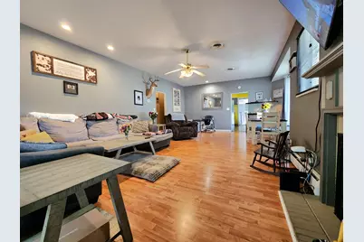 214 S Bush Avenue, Hurst, IL 62949 - Photo 3