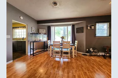 214 S Bush Avenue, Hurst, IL 62949 - Photo 5