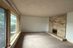 910 Catherine St, Joliet, IL 60435 - Photo 17