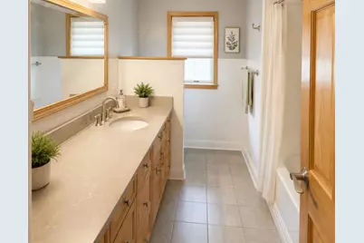 910 Catherine Street, Joliet, IL 60435 - Photo 7