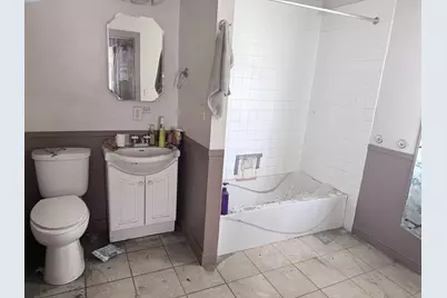 825 N Broadway Street, Joliet, IL 60435 - Photo 3