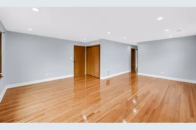 5740 N Lowell Avenue #2, Chicago, IL 60646 - Photo 7