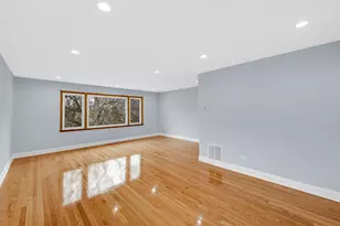 5740 N Lowell Ave, Chicago, IL 60646 - Photo 5