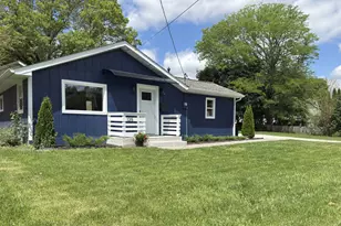 125 S College St, Batavia, IL 60510 - Photo 1