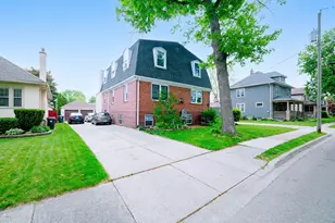 4521 S Wisconsin Ave, Forest View, IL 60402 - Photo 1