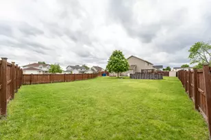 2440 Caton Crest Ct, Crest Hill, IL 60403 - Photo 23