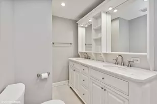 2053 N Racine Ave, Chicago, IL 60614 - Photo 11