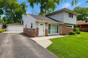 305 Seminole St, Park Forest, IL 60466 - Photo 1
