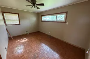 305 Seminole St, Park Forest, IL 60466 - Photo 3
