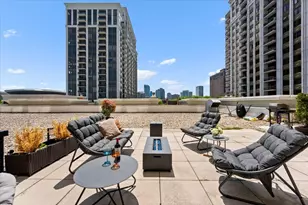 233 E 13th St, Chicago, IL 60605 - Photo 17