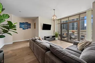 233 E 13th St, Chicago, IL 60605 - Photo 5