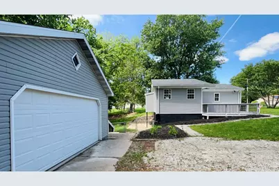 207 Hillman Street, Washington, IL 61571 - Photo 5