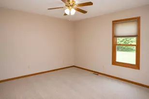 623 Magnolia Ln, Ottawa, IL 61350 - Photo 15