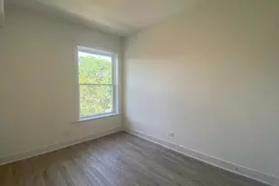 1055 W Columbia Ave, Chicago, IL 60626 - Photo 9