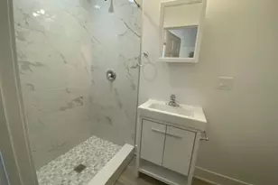 1055 W Columbia Ave, Chicago, IL 60626 - Photo 17