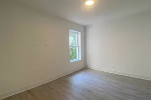 1055 W Columbia Ave, Chicago, IL 60626 - Photo 11